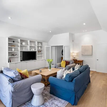 Kaleido Nook Enchanting 3Br Magic On Rugby Street Christchurch Exterior photo