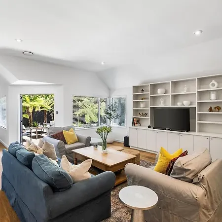 Kaleido Nook Enchanting 3Br Magic On Rugby Street Christchurch Exterior photo